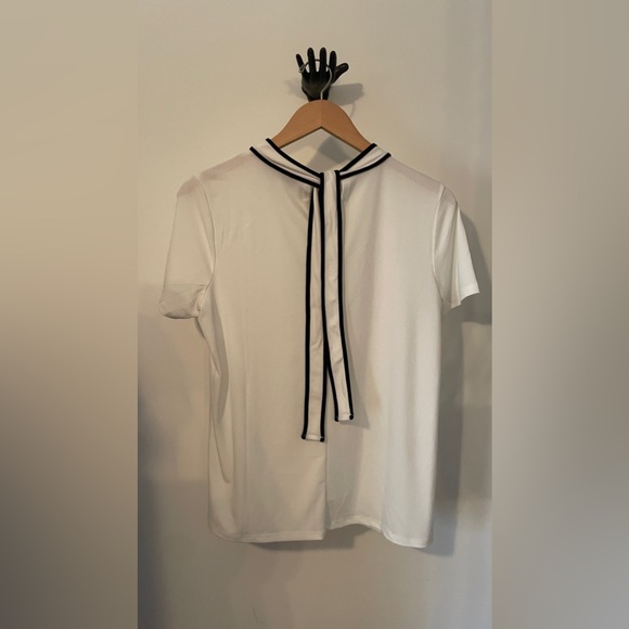 M Banana Republic business casual top white & black piping. Back neck bow - Picture 3 of 4